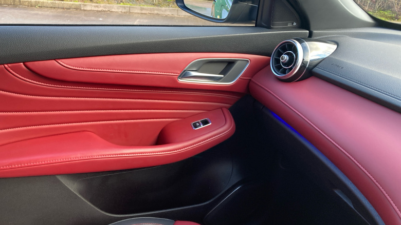 MG Hs 1.5 T-GDI Exclusive 5dr Petrol Hatchback